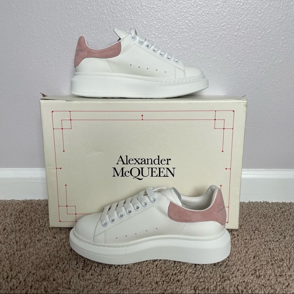 Alexander McQueen Women's Suede Oversized Sneakers White Lilac size 8 - Picture 2 of 5